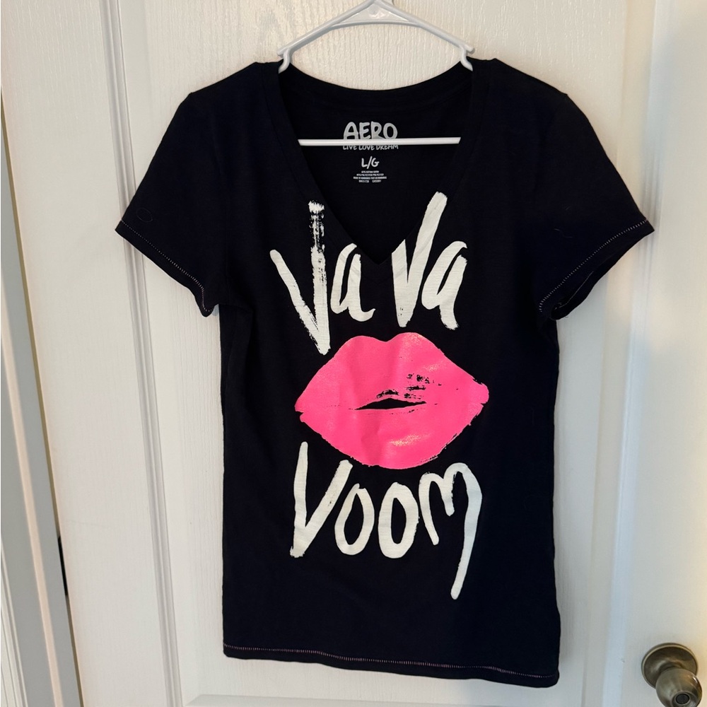 Aeropostale Black Tee with Pink Graphic
